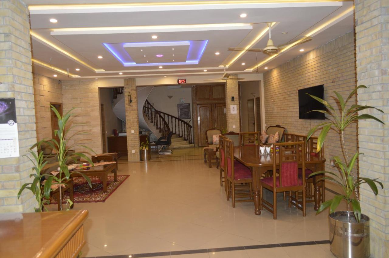 New Shelton Guest House Исламабад Экстерьер фото