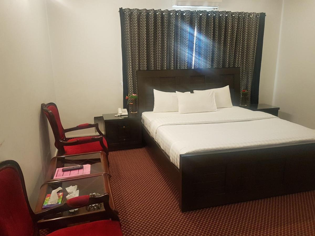 New Shelton Guest House Исламабад Экстерьер фото